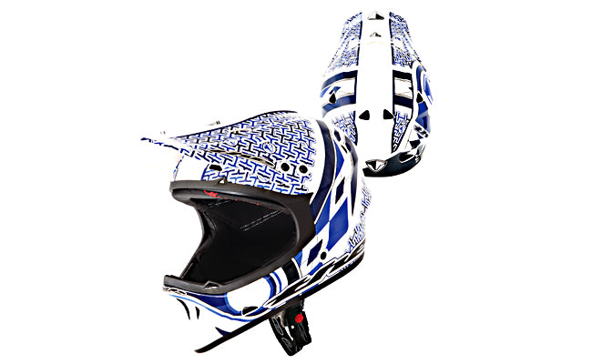 T.H.E. 2011 T2 Composite Helmet-Impression - 1