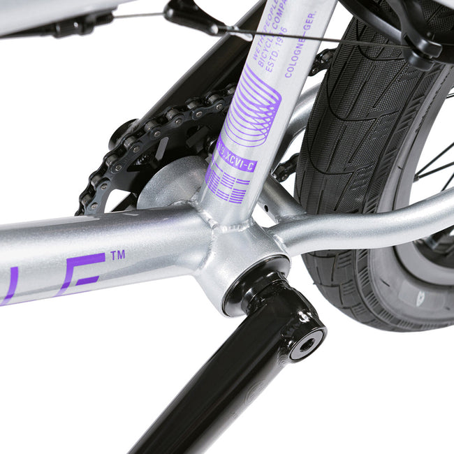 We The People 2023 Versus 20.65&quot;TT BMX Freestyle Bike-Hologram Silver - 11
